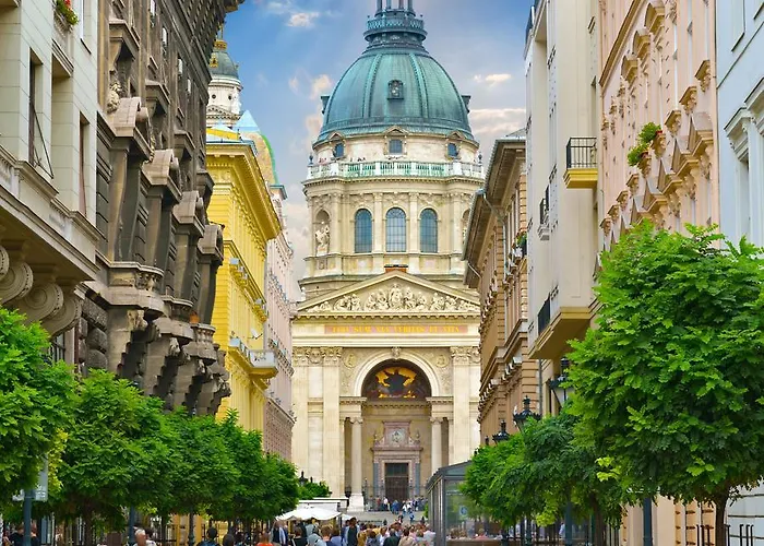 Convenience & Chic By The Basilica Apartament *