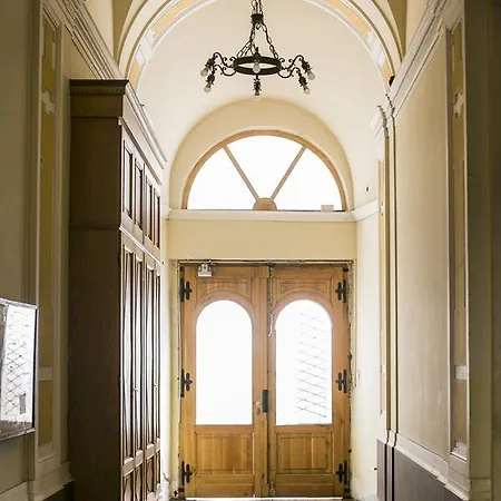 Convenience & Chic By The Basilica Apartment Budapest