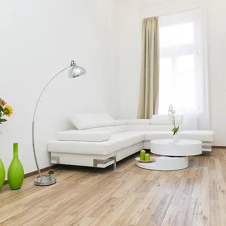 Lägenhet Convenience & Chic By The Basilica *
