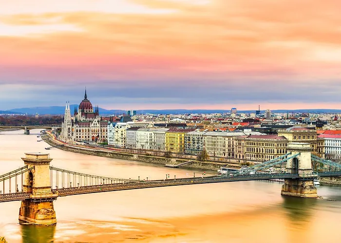 Convenience & Chic By The Basilica Budapest