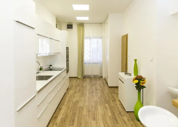 Lägenhet Convenience & Chic By The Basilica