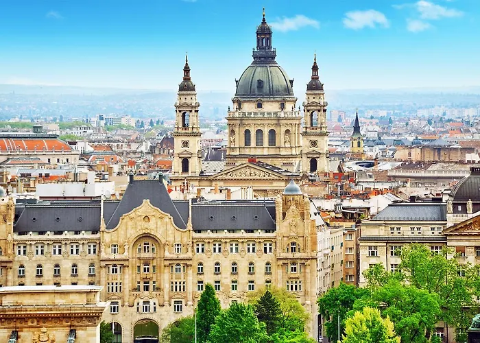 Convenience & Chic By The Basilica Budapest